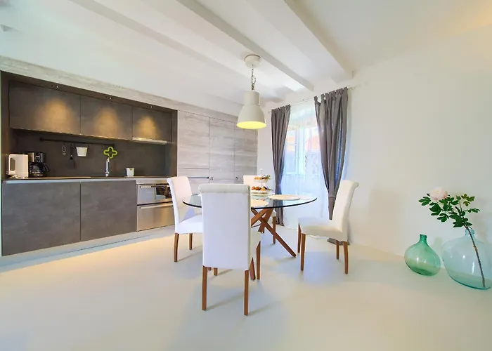 Bastinica Krk Superior Ap 3, Oldtown, Citycenter * Krk Town