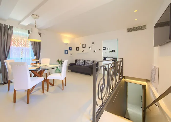 Bastinica Krk Superior Ap 3, Oldtown, Citycenter * Krk Town