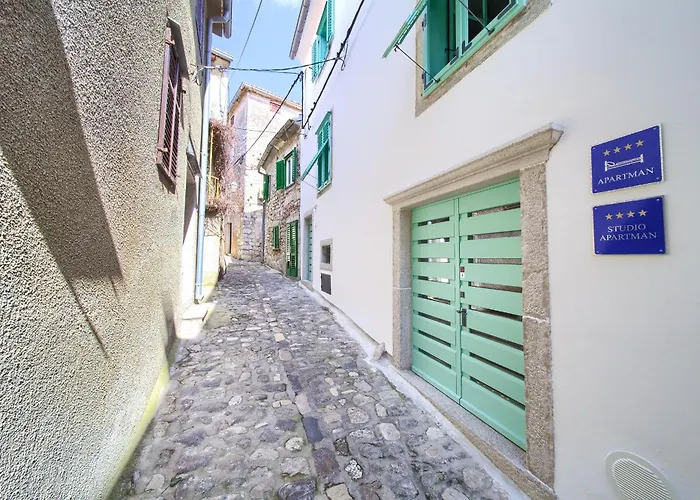 Bastinica Krk Superior Ap 3, Oldtown, Citycenter Διαμέρισμα Krk Town