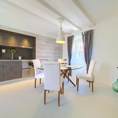 Bastinica Krk Superior Ap 3, Oldtown, Citycenter * Krk Town